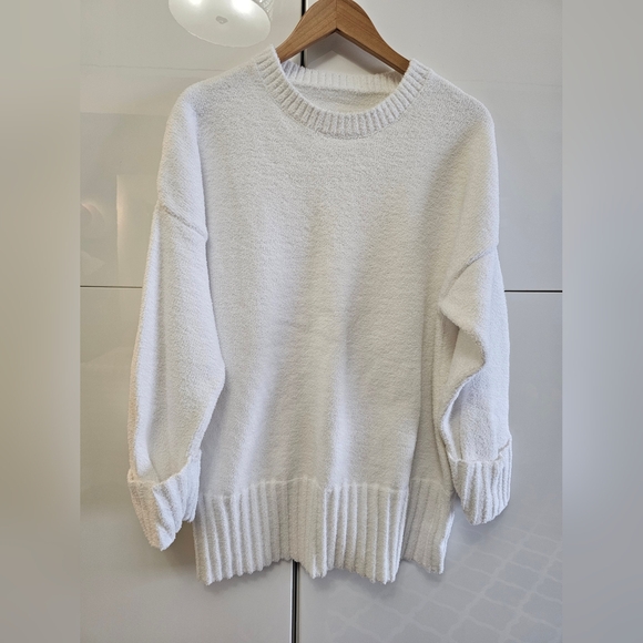 NWOT Oversized Chenille Pullover Sweatshirt Top - Picture 4 of 12
